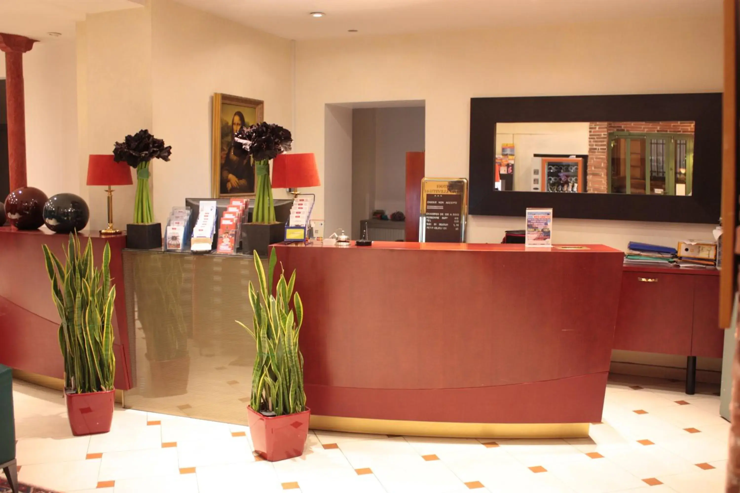 Lobby or reception in Hotel Hauteville Opera